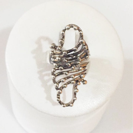 Anillo de plata con disño de soga