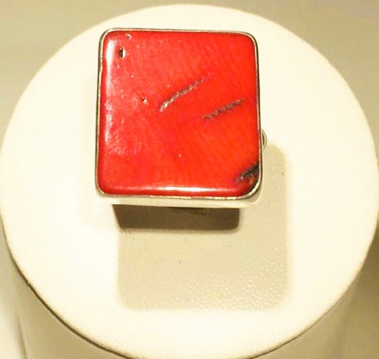 Anillo de plata con coral