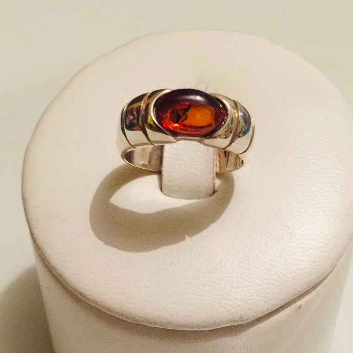 Anillo de plata con ambar
